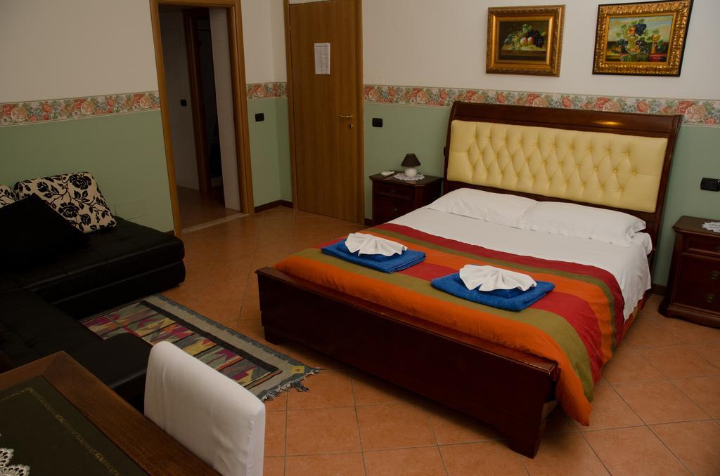 B&B 7 Camini San Giovanni Lupatoto Buitenkant foto