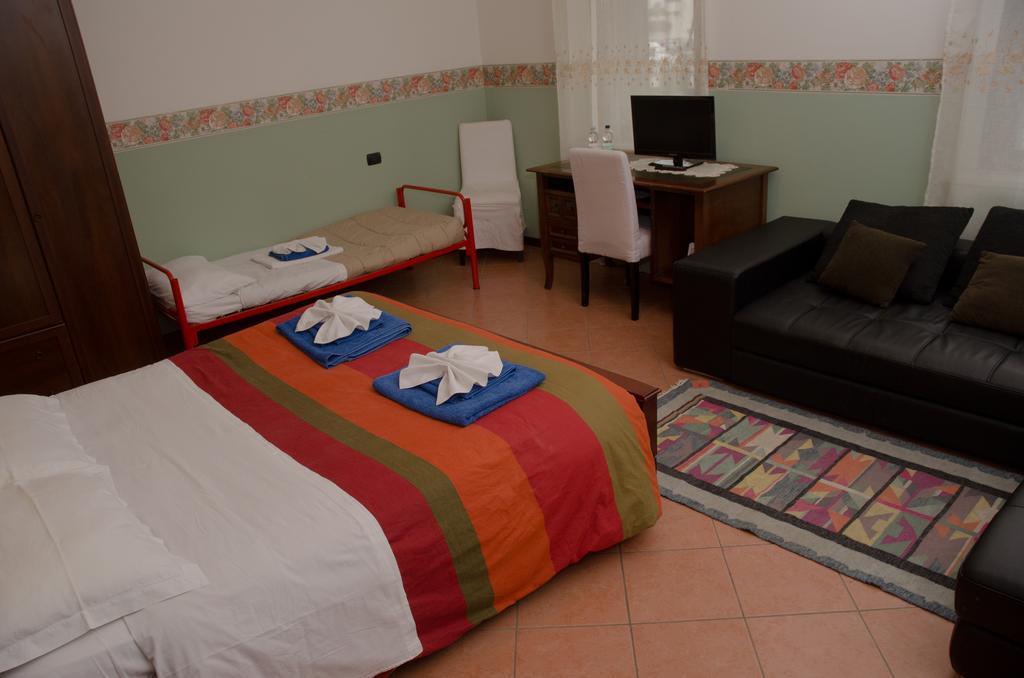 B&B 7 Camini San Giovanni Lupatoto Buitenkant foto