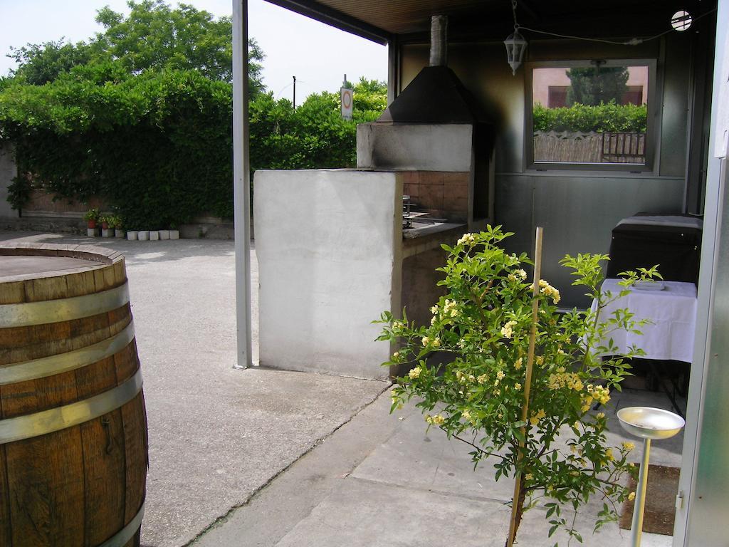 B&B 7 Camini San Giovanni Lupatoto Buitenkant foto