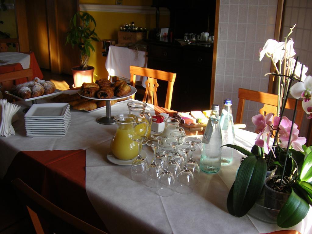 B&B 7 Camini San Giovanni Lupatoto Buitenkant foto